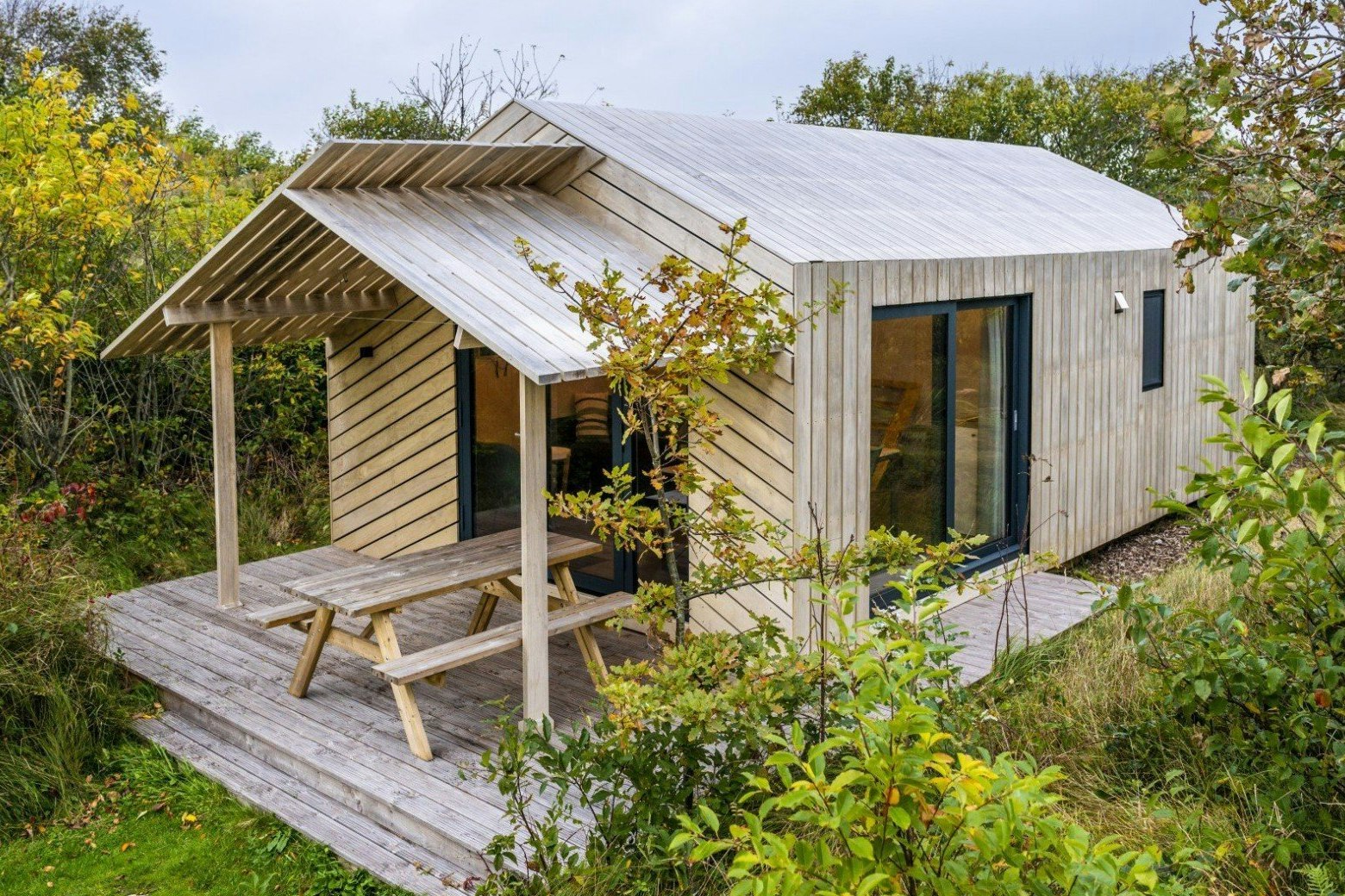 Duincamping De Lepelaar  - Mobilheim mit Terrasse auf dem Campingplatz