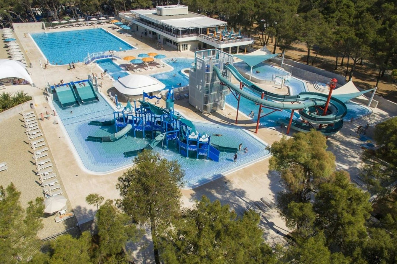 Easyatent @ Camping Čikat - Luftaufnahme des Wasserparks