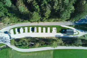 Eco Camp Terme Snovik - Luftaufnahme des Campingplatzes
