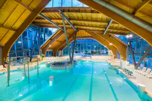 Eco Camp Terme Snovik - Hallenbad auf dem Campingplatz