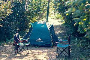 Ecocamp Vinyols - Stellplätze im Grünen auf dem Campingplatz