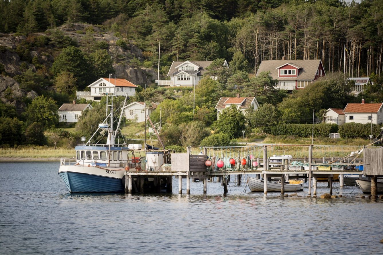 Nordic Camping Edsviks  - Boot am Steg vom Campingplatz