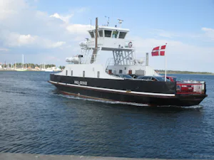 Egense Strand Camping - Fährfahrt durch den Limfjord in der Nähe des Campingplatzes