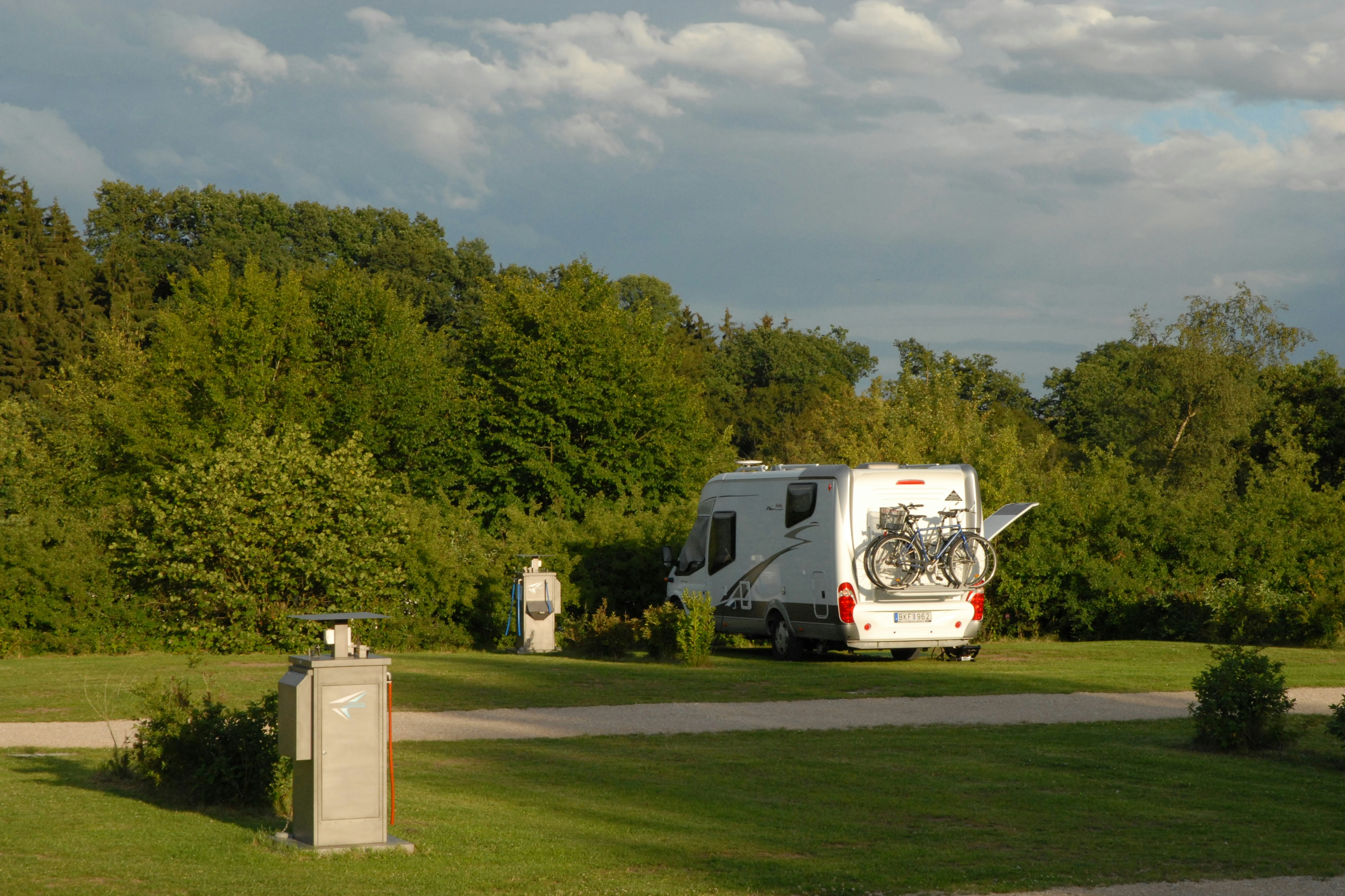 Eifel-Camp Freilinger See  -  Stellplatz vom Campingplatz auf grüner Wiese