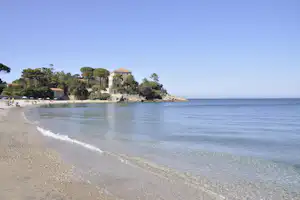 Elbadoc Camping - Strand in der Nähe des Campingplatzes