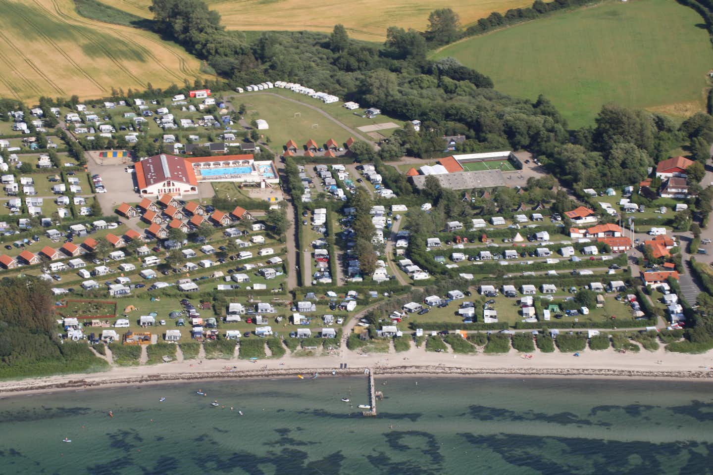 Emmerbølle Strand Camping - Campingplatz aus der Vogelperspektive