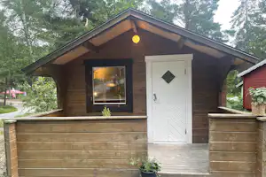WAXHOLMS CAMPING - Mobilheim mit Veranda
