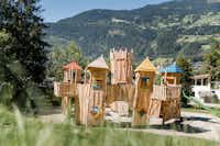 Erlebnis Comfort Camping Aufenfeld - Kinderspielplatz mit Klettergerüst