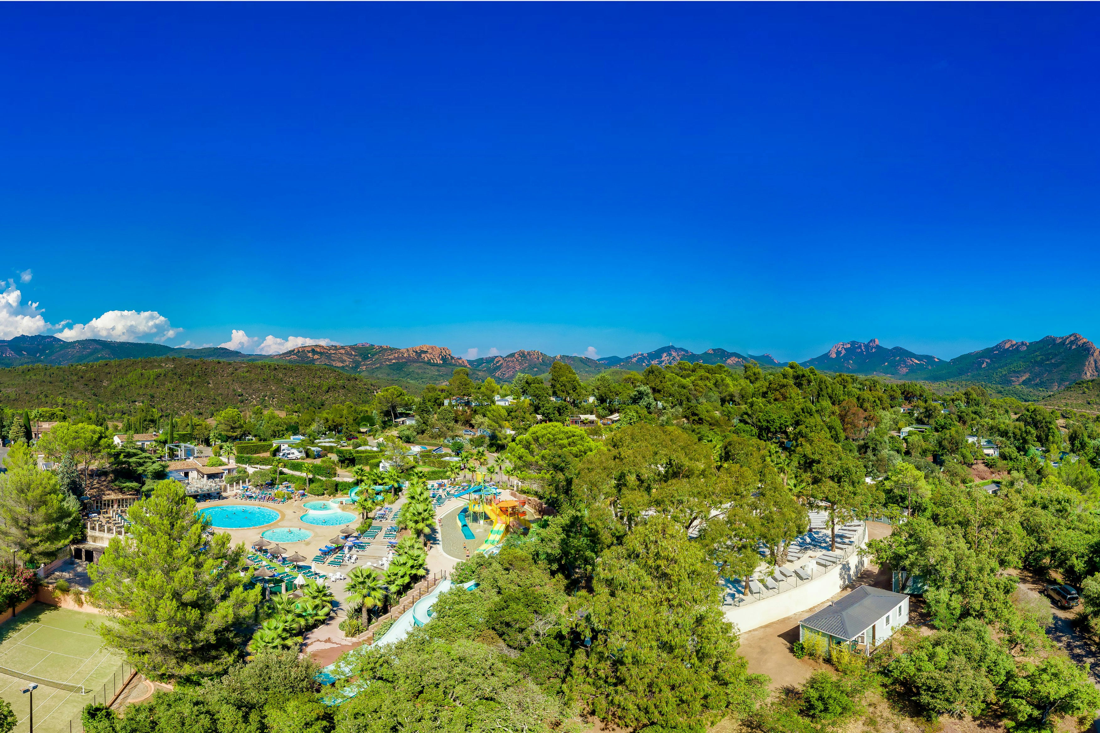 Esterel Caravaning - Campingplatz aus der Vogelperspektive