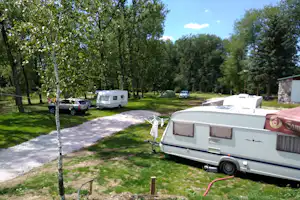 Euro Air Camp - Wohnwagen- und Zeltstellplatz zwischen Bäumen