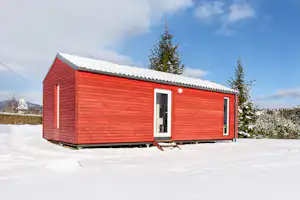 Eurocamp Holiday Park Liščí Farma - Holzhütte auf dem Campingplatz im Winter