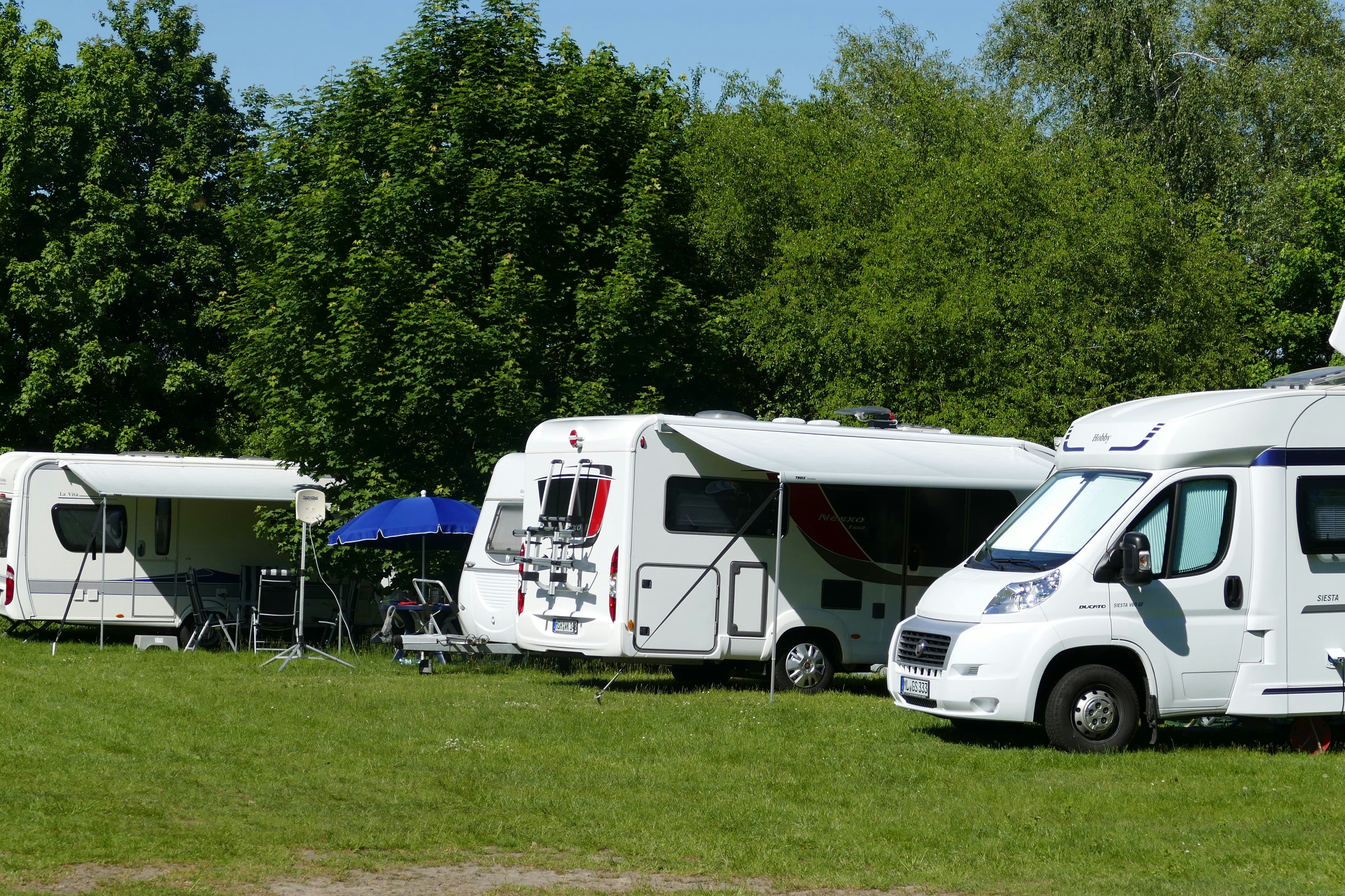 Eurocamp Spreewaldtor - Wohnmobilstellplätze auf der Wiese