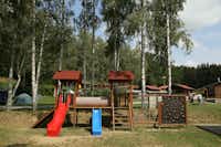 Eurocamping Bojkovice - Spielplatz vom Campingplatz mit Rutschen und Kletterwand 