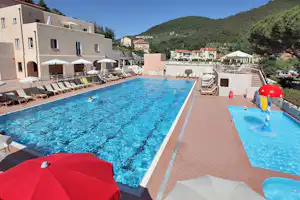 Eurocamping Calvisio - Pool auf dem Campingplatz