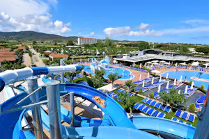 Eurocamping - Rutschen im Wasserpark des Campingplatzes