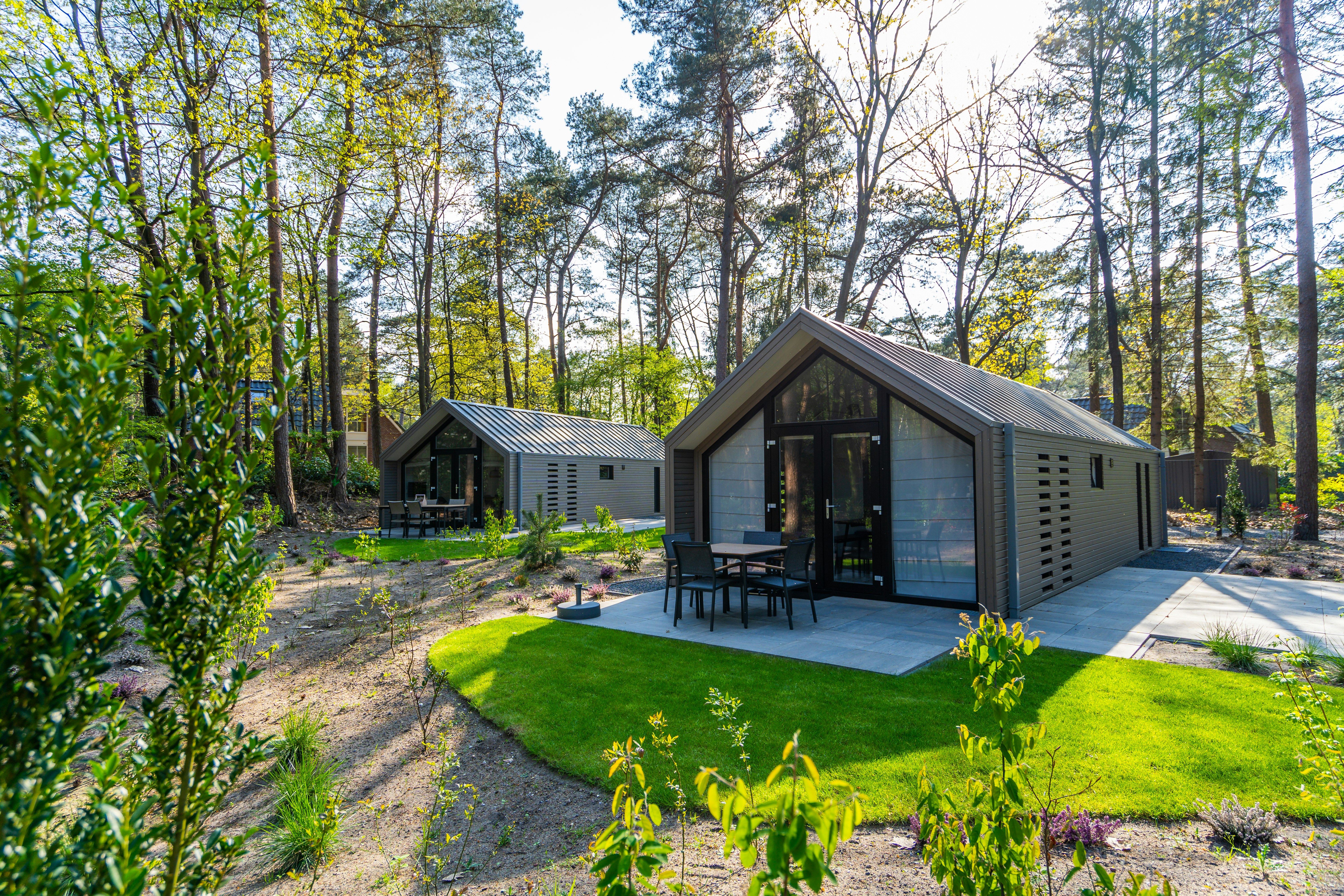 EuroParcs Beekbergen - Mobilheim mit Terrasse auf dem Campingplatz