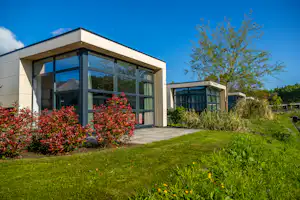 EuroParcs Buitenhuizen - Mobilheime im Grünen