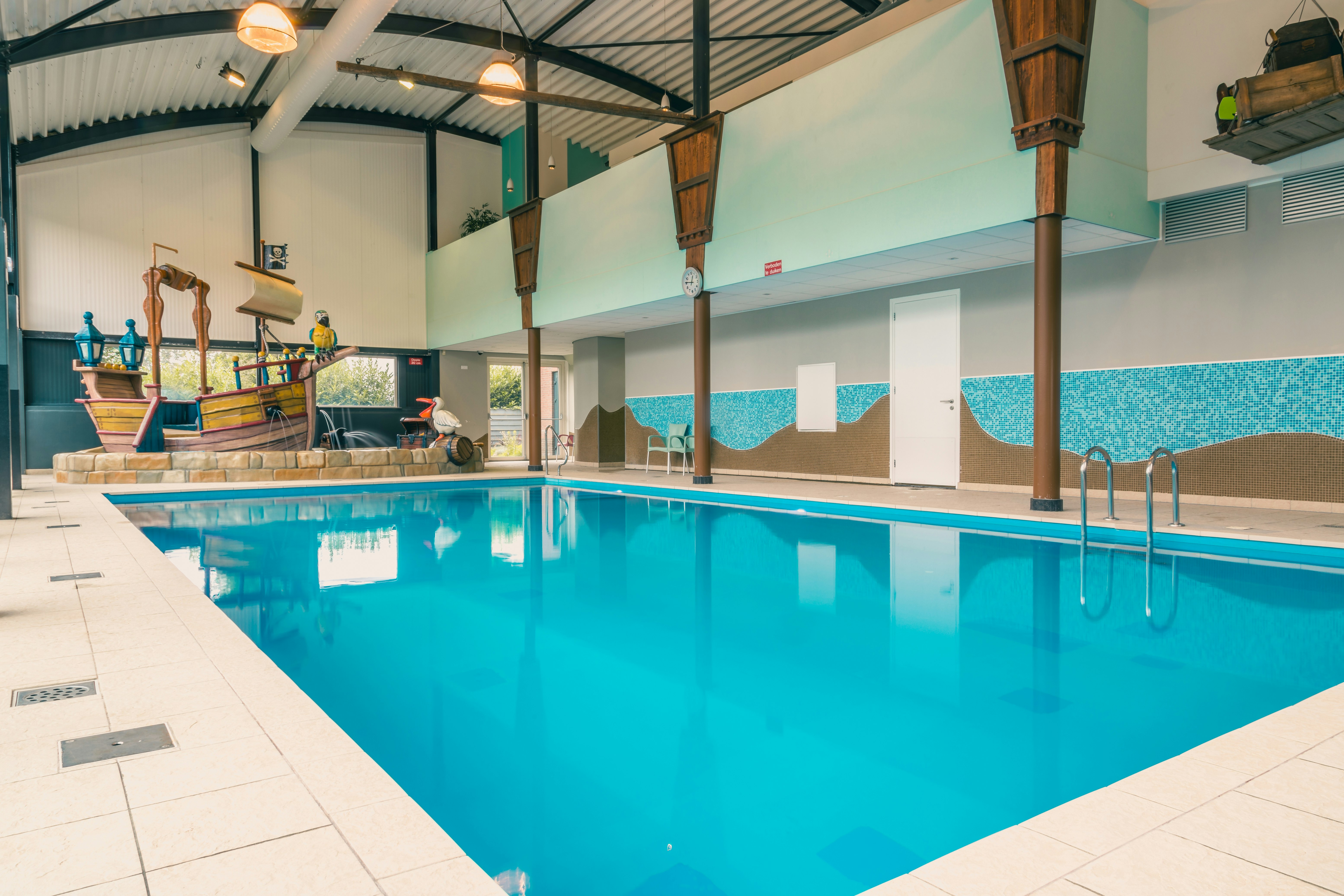 EuroParcs De Biesbosch - Hallenbad auf dem Campingplatz