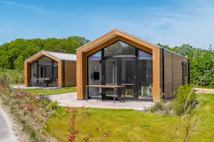 EuroParcs Enkhuizer Strand - Mobilheime mit Terrasse auf dem Campingplatz