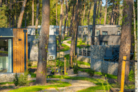 EuroParcs Hoge Kempen - Mobilheime im Schatten der Bäume