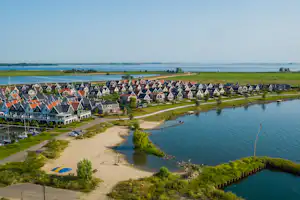 EuroParcs Poort van Amsterdam - Luftaufnahme des Campingplatzes