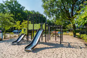 EuroParcs Reestervallei - Kinderspielplatz mit Klettergerüst