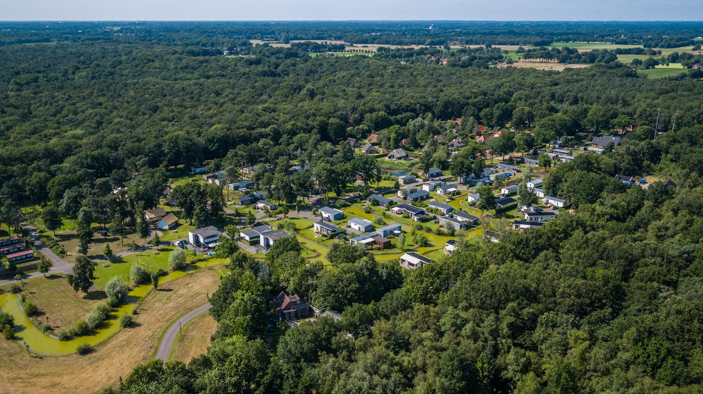 EuroParcs Reestervallei - Luftaufnahme des Campingplatzes