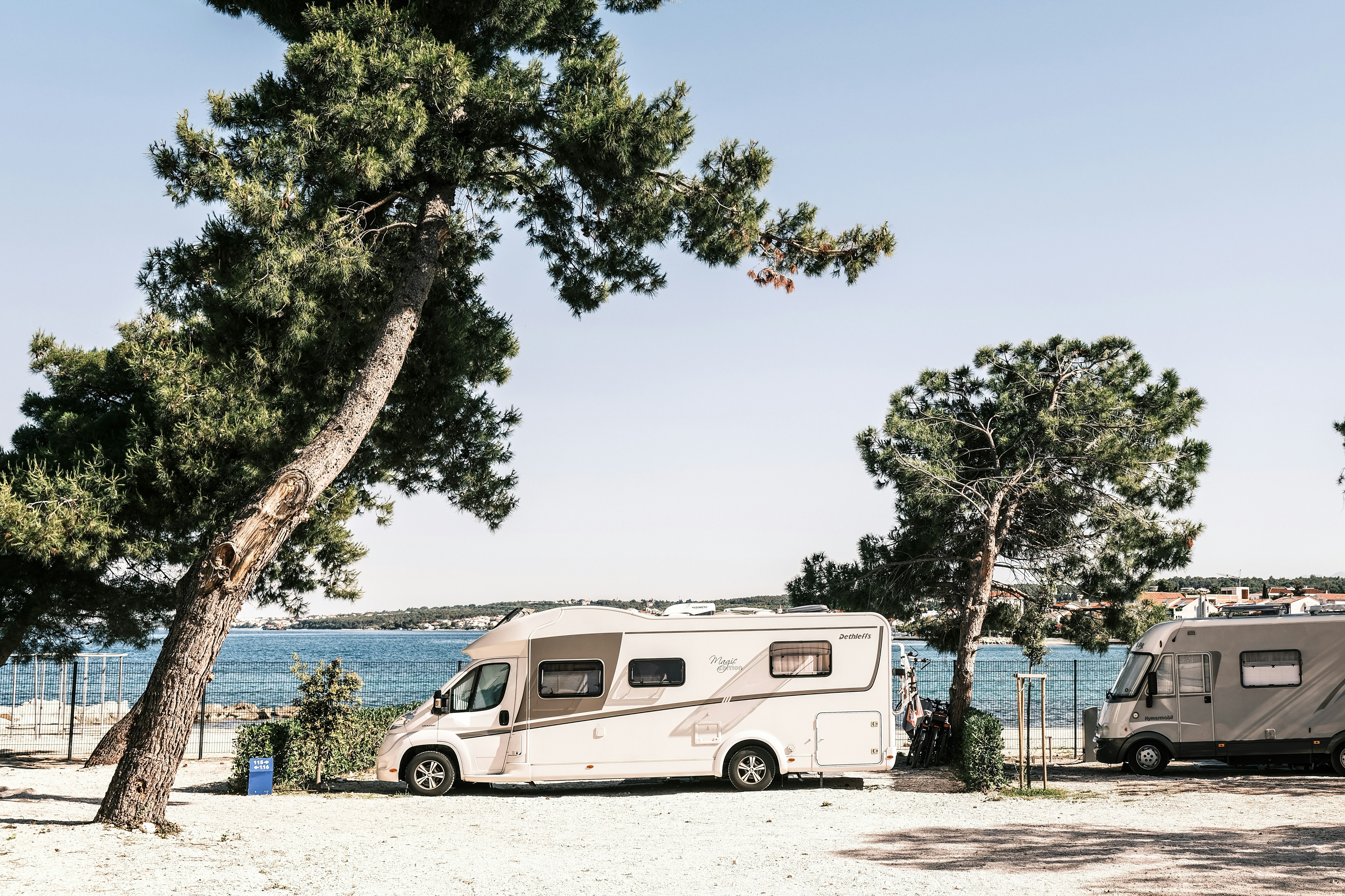 Falkensteiner Premium Camping Zadar - Stellplätze mit Blick auf das Wasser