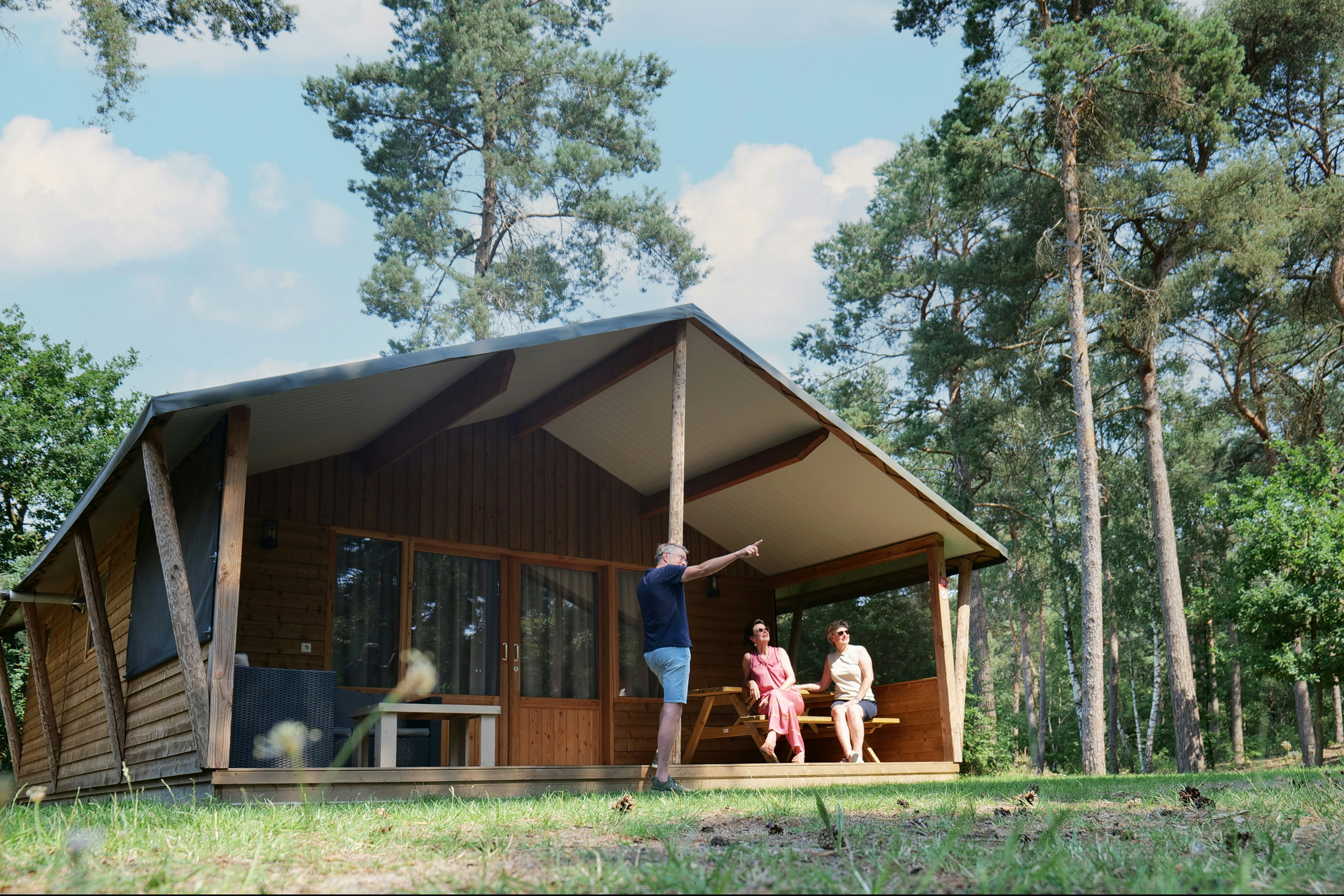 Familievakantiepark Krieghuusbelten - Glamping-Unterkunft umgeben von Bäumen