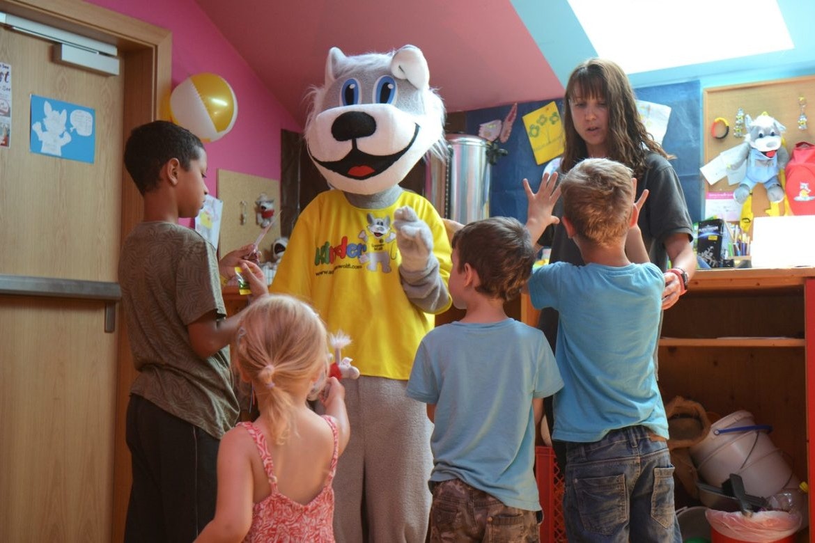 Family-Camping Sonnenresort Maltschachersee - Kinderanimation mit Maskottchen auf dem Campingplatz