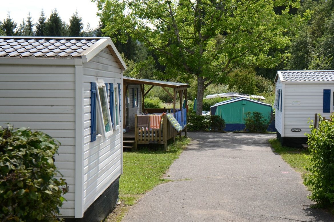 Family-Camping Sonnenresort Maltschachersee - Strasse mit Mobilheimen am Rand