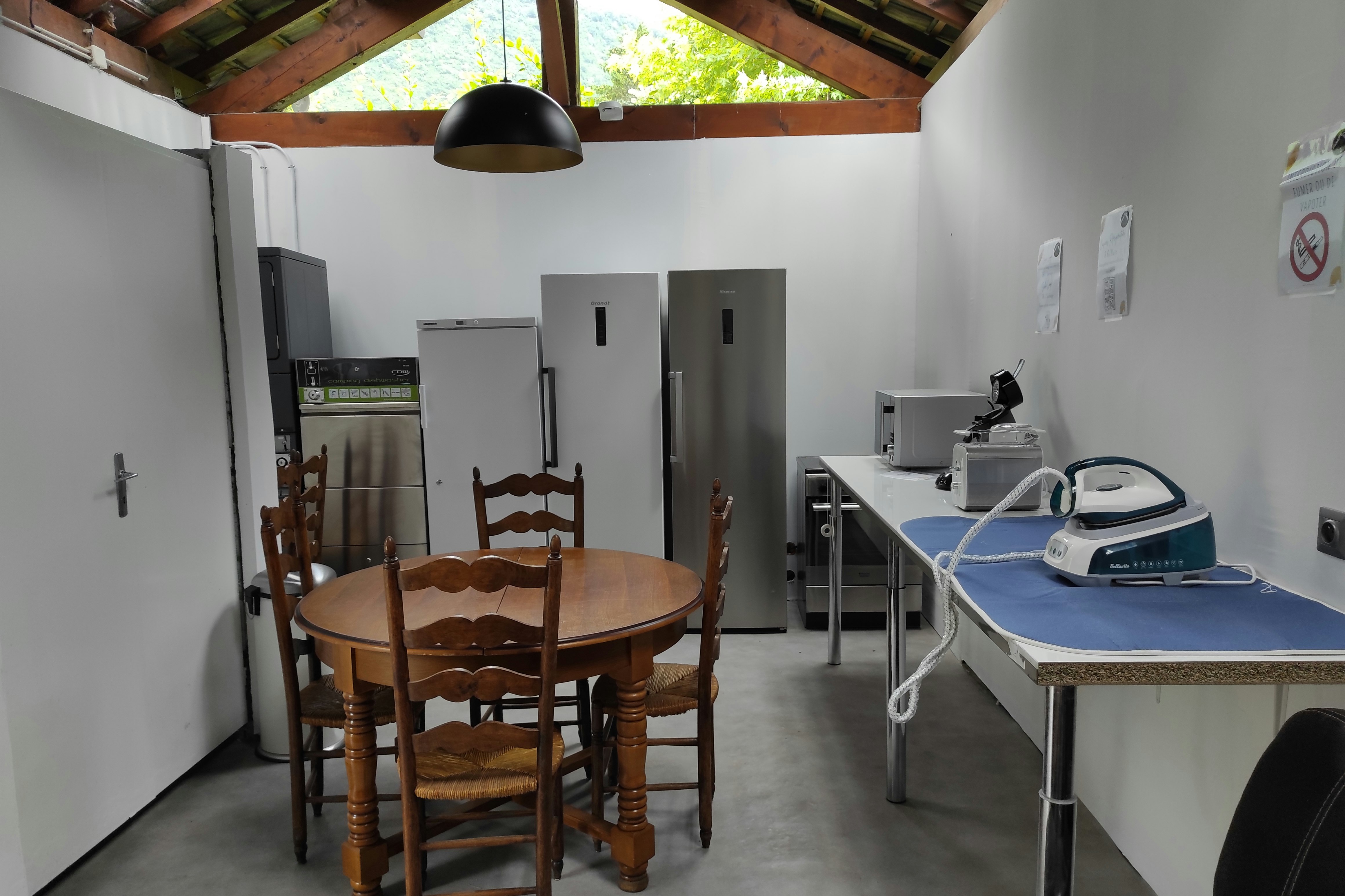 Family’s Camping Le Savoy - Gemeinschaftsküche auf dem Campingplatz