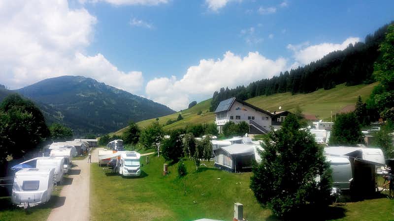 Ferienanlage Alpenwelt - Campingplatz Luftaufnahme