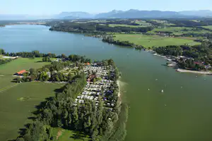 Ferienparadies Gut Horn - Übersicht auf das gesamte Campingplatz Geländ