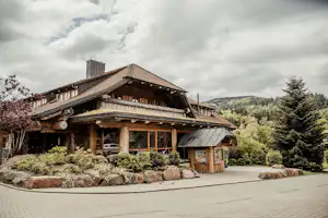 Ferienparadies Schwarzwälder Hof Hauptgebäude des Campingplatzes