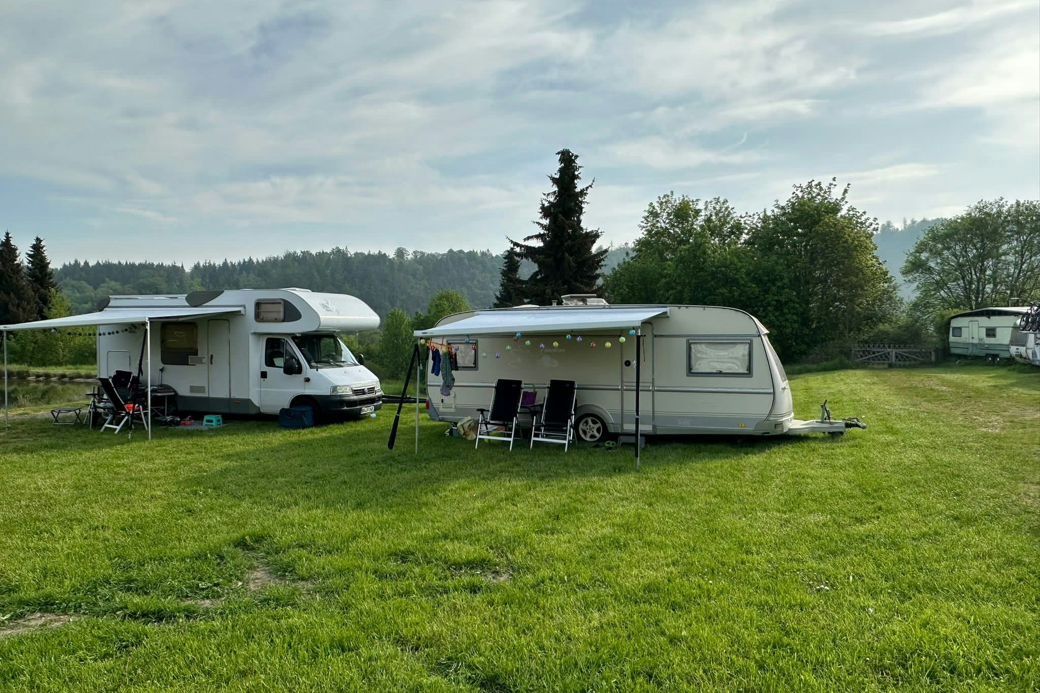 Ferienpark Campingplatz Saaldorf  - Stellplätze auf dem Campingplatz