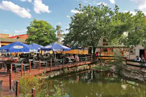 Erlebnispark Plötzky - Restaurant mit Terrasse auf dem Campingplatz