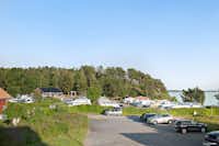 First Camp Kolmården - Überblick auf das Gelände vom Campingplatz mit Wohnwagenstellplätzen