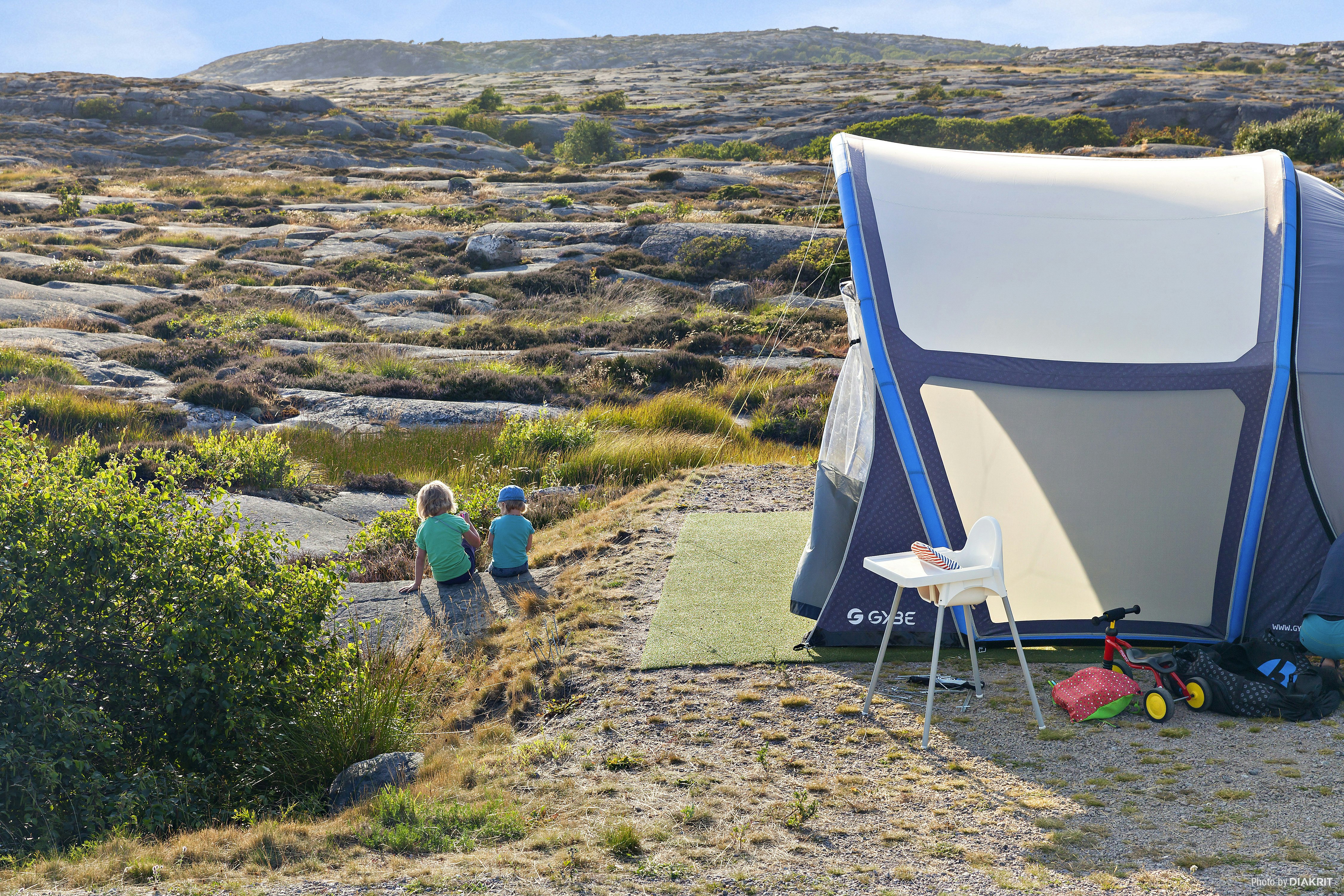 First Camp Kungshamn - Zeltplatz mit Blick in die Umgebung