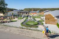 First Camp Malmö - Golf-Spielplatz und Spielplatz für Kinder auf dem Campingplatz