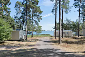 First Camp Oknö-Mönsterås - Mobilheime mit Blick auf das Wasser