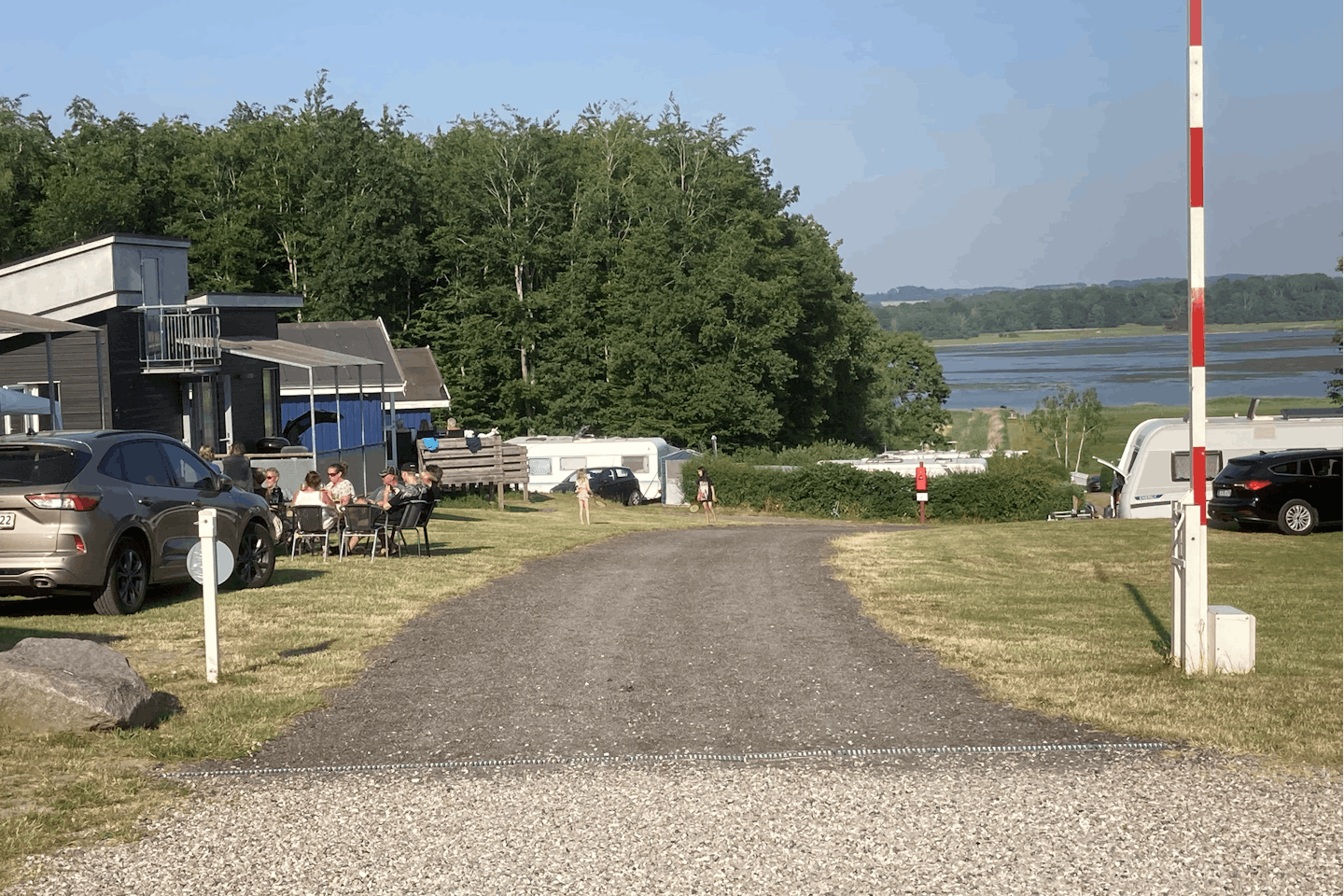 First Camp Tempelkrogen  First Camp Tempelkrogen – Holbæk - Einfahrt des Campingplatzes