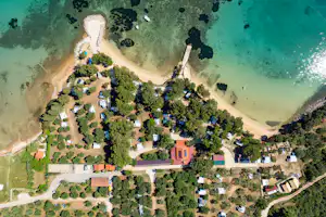 Naturist Camping FKK Sovinje FKK-Camp Sovinje - Campingplatz am Strand aus der Vogelperspektive