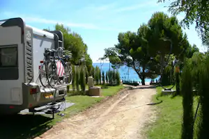 FKK Camping El Templo del Sol - Stellplatz vom Campingplatz mit Blick auf das Mittelmeer
