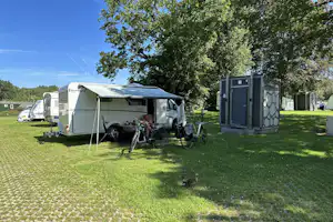 FKK Camping Flevo-Natuur - Standplatzwiese auf dem Campingplatz