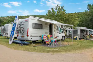 FKK-Camping Konobe - Wohnmobil- und Wohnwagenstellplätze auf dem Campingplatz