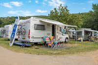 FKK-Camping Konobe - Wohnmobil- und  Wohnwagenstellplätze auf dem Campingplatz