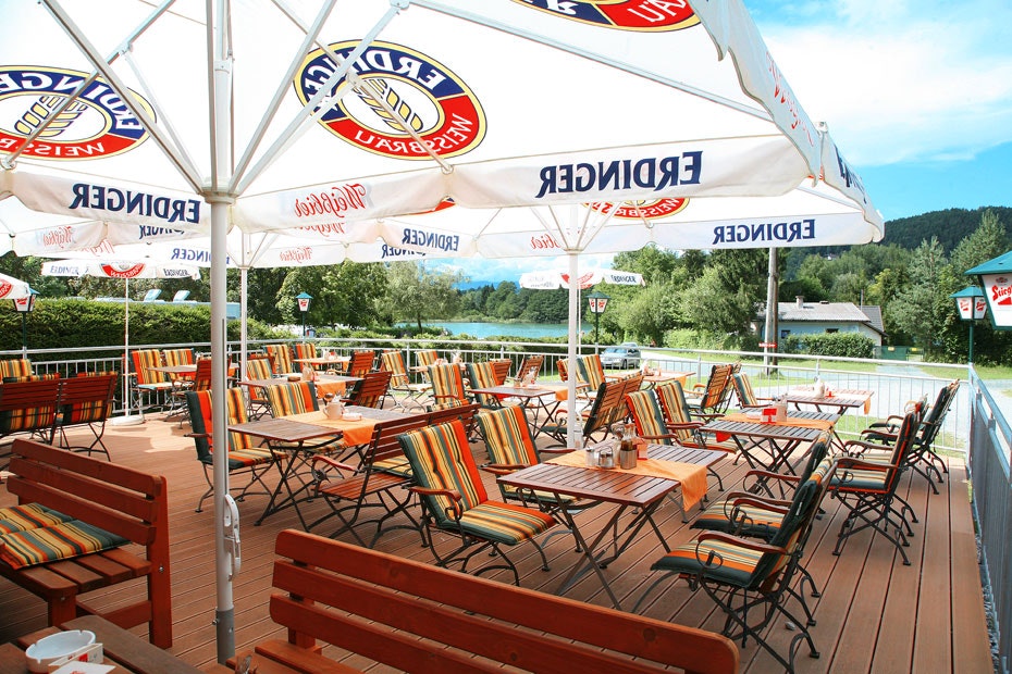 FKK Camping Müllerhof - Restaurant vom Campingplatz mit Terrasse und Blick auf den See
