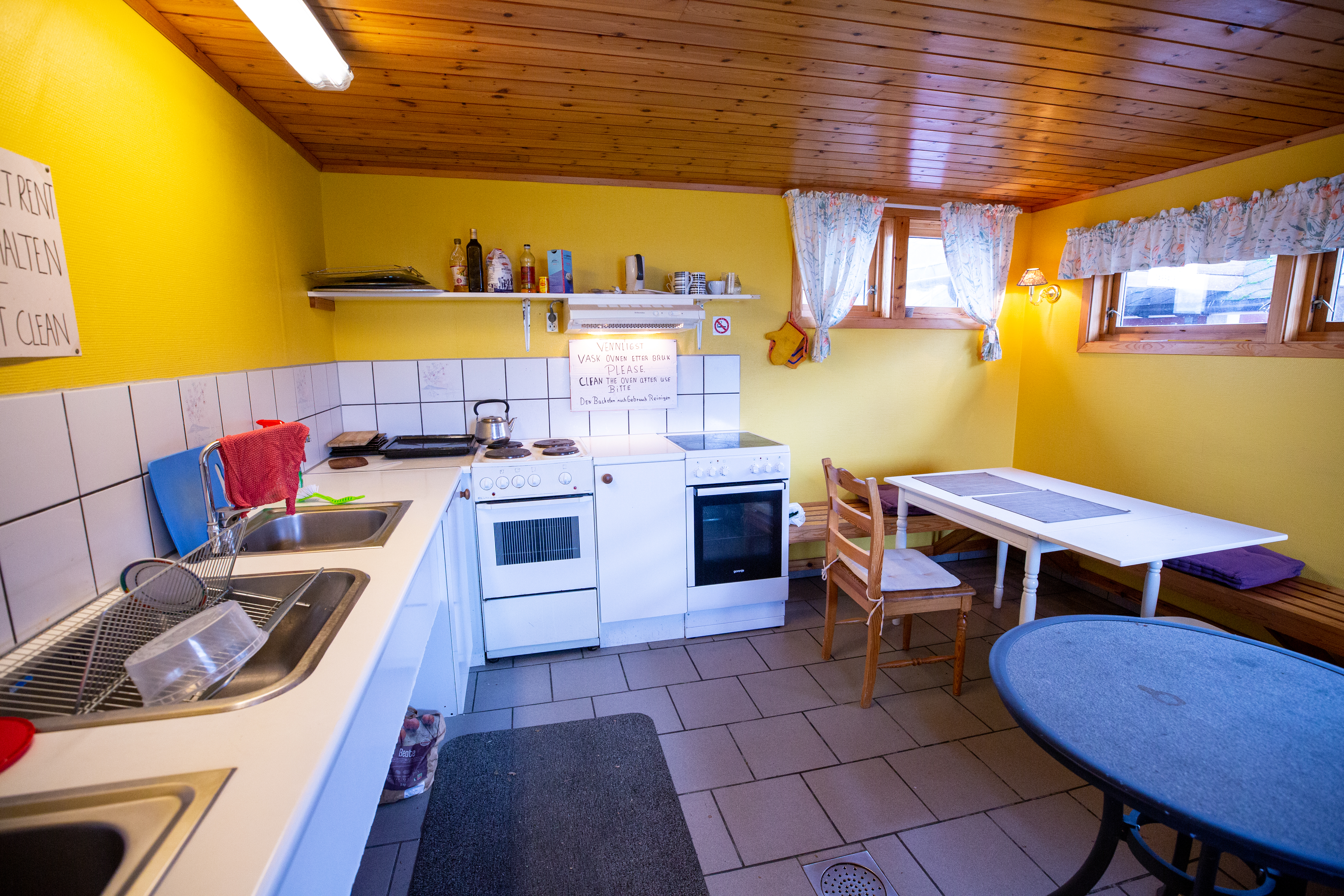 Flo Feriesenter - Kueche.jpg