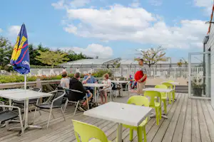 Camping Cabestan Flower Camping Cabestan - Restaurant mit Terrasse auf dem Campingplatz